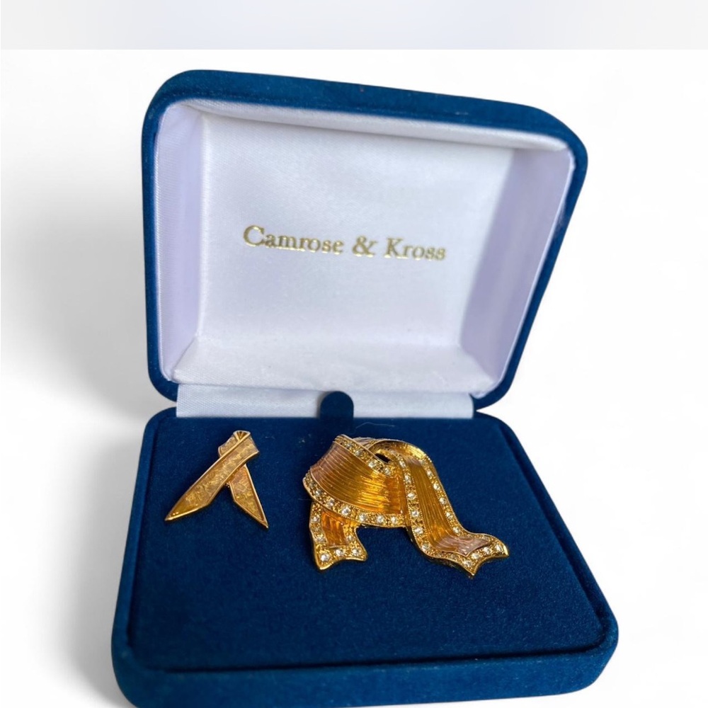 Camrose & Kross Gold Brooch Set